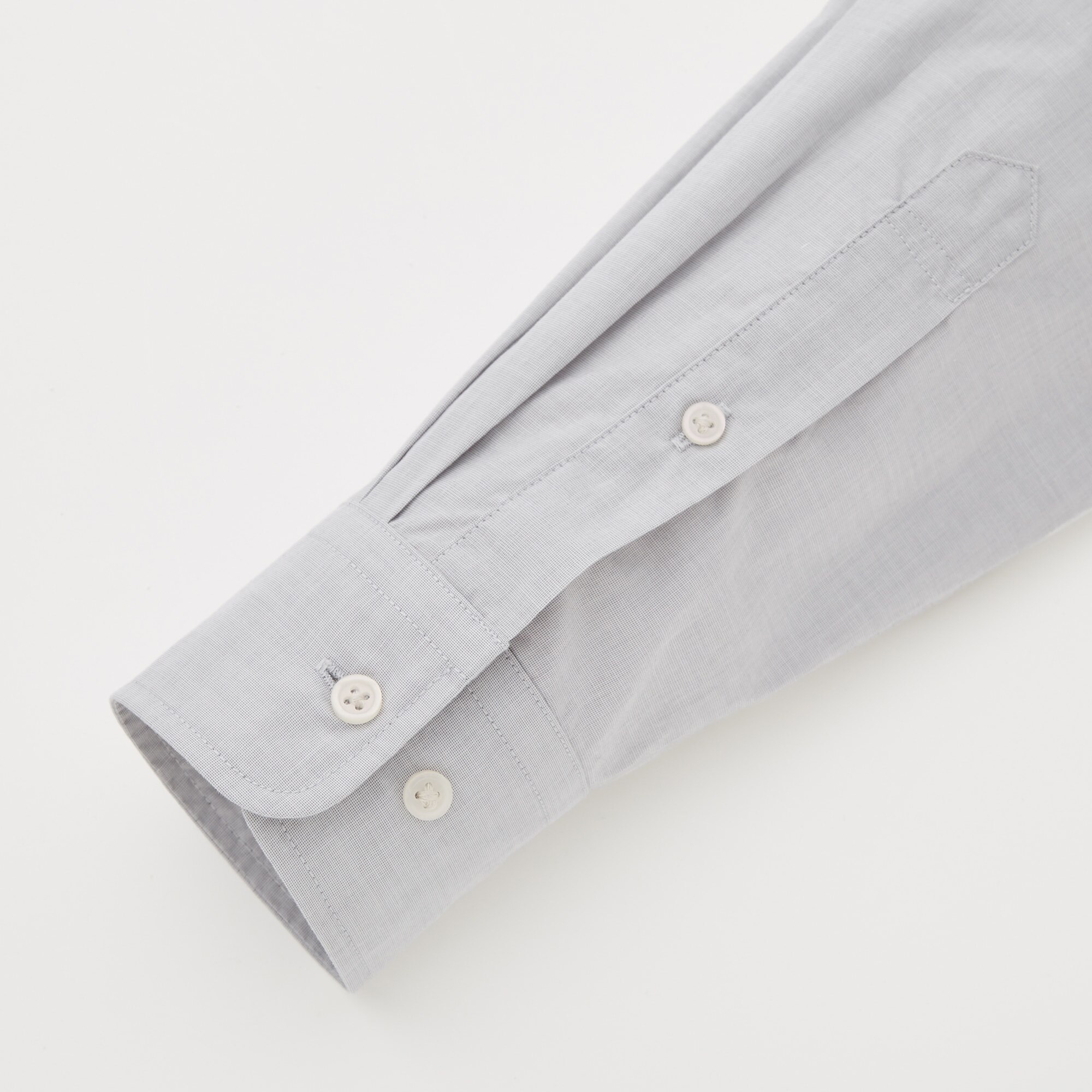 uniqlo efc shirt