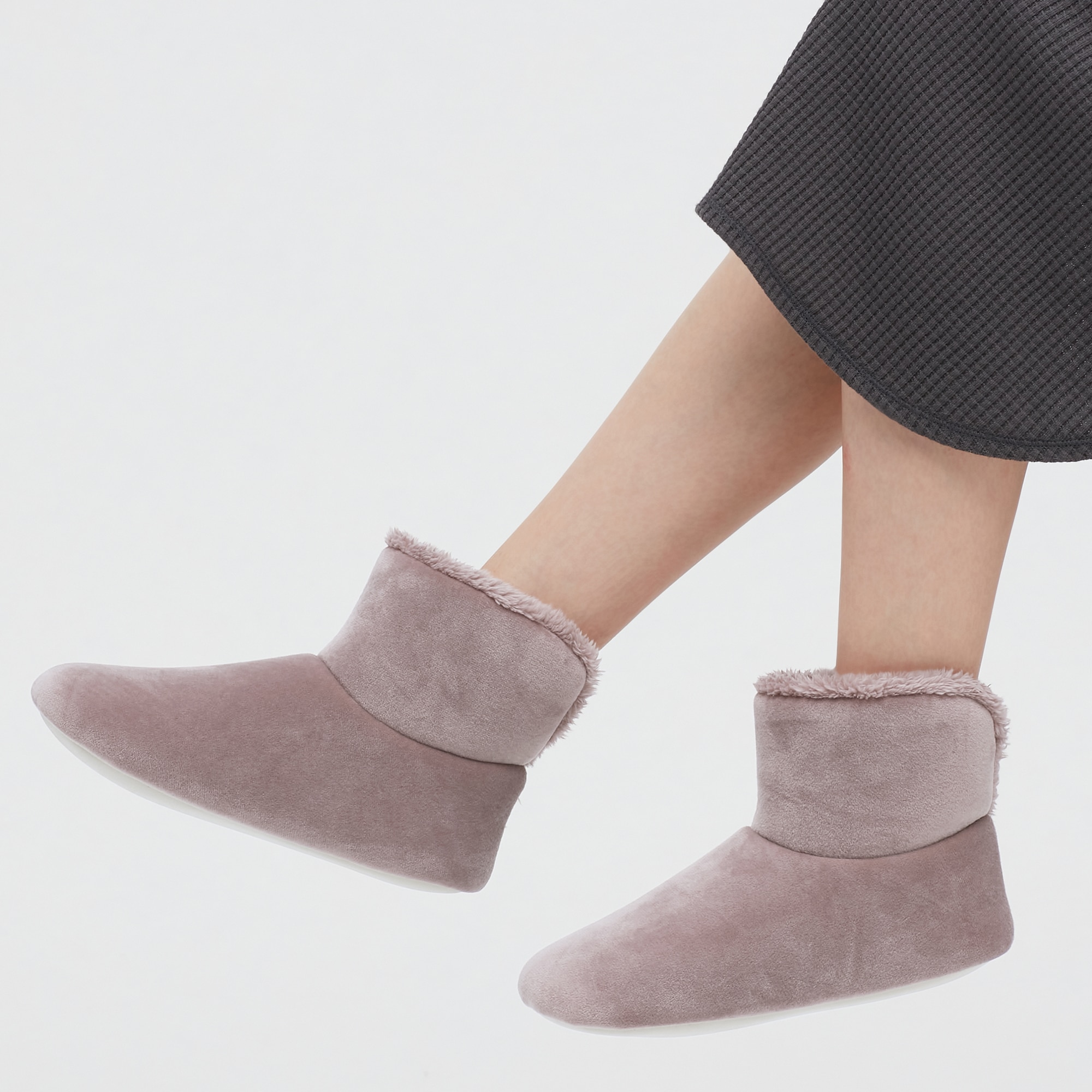 Uniqlo fleece online slippers