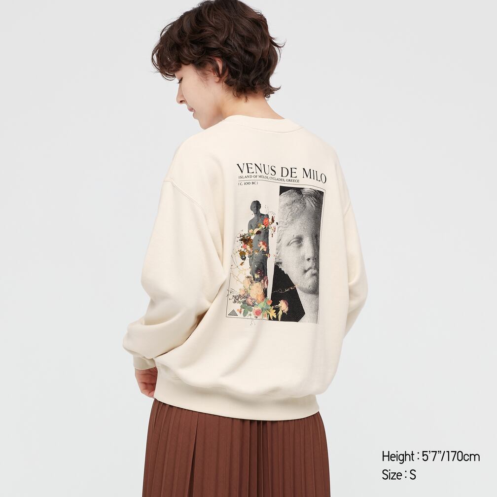 women louvre museum sweatshirt