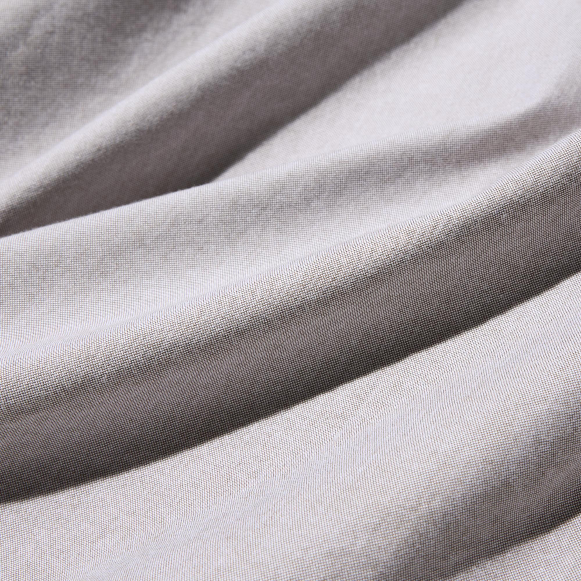 Made of triple-twisted combed yarn for the ideal balance of durability and premium quality.