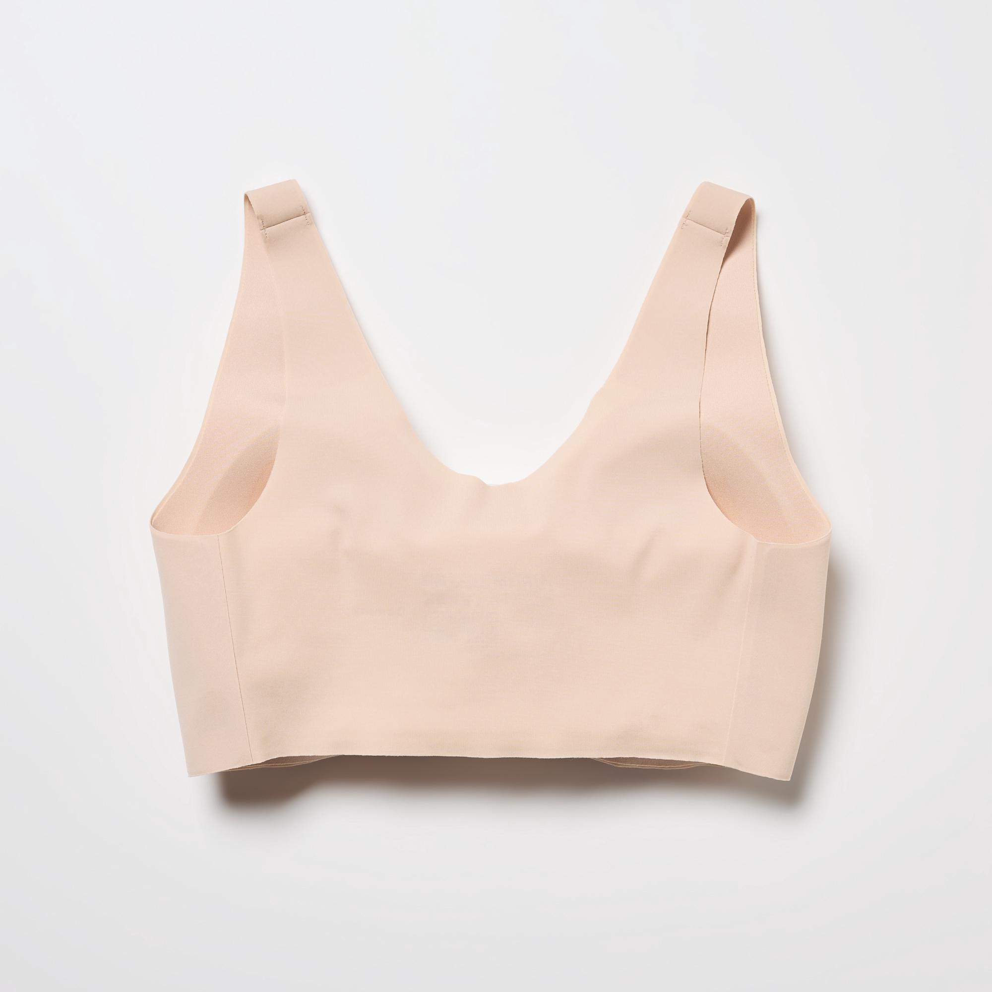 No hooks on the back for all-day comfort.