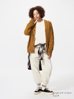 100% Lambswool V-Neck Cardigan