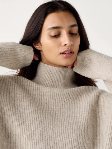 Soufflé Yarn High Neck Jumper