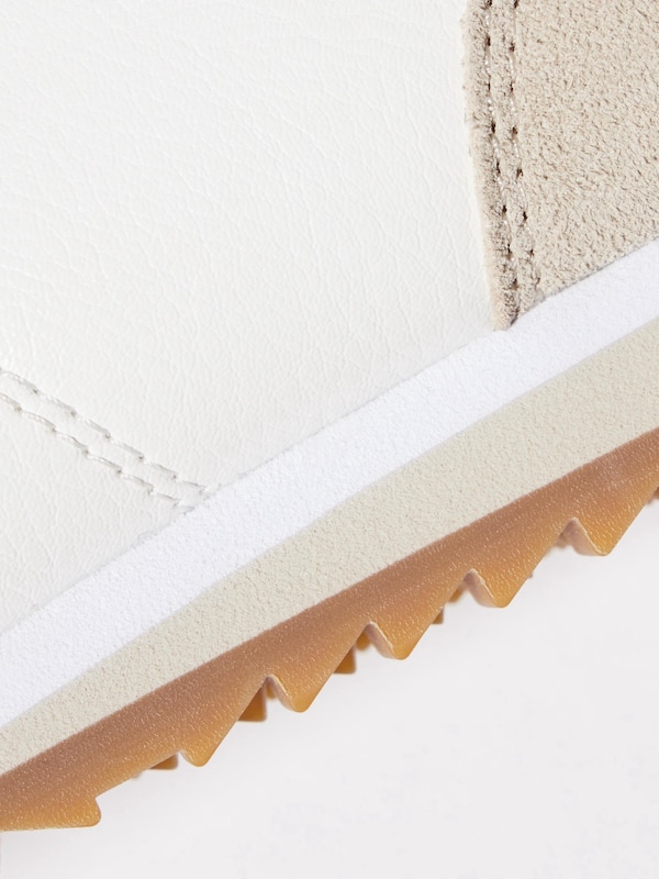 UNIQLO : C Suede Combination Sneaker