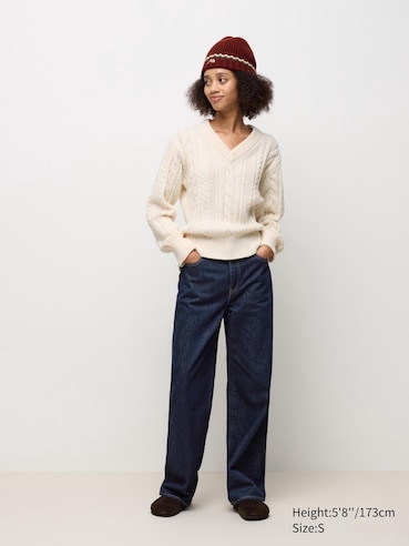 CABLE V NECK SWEATER