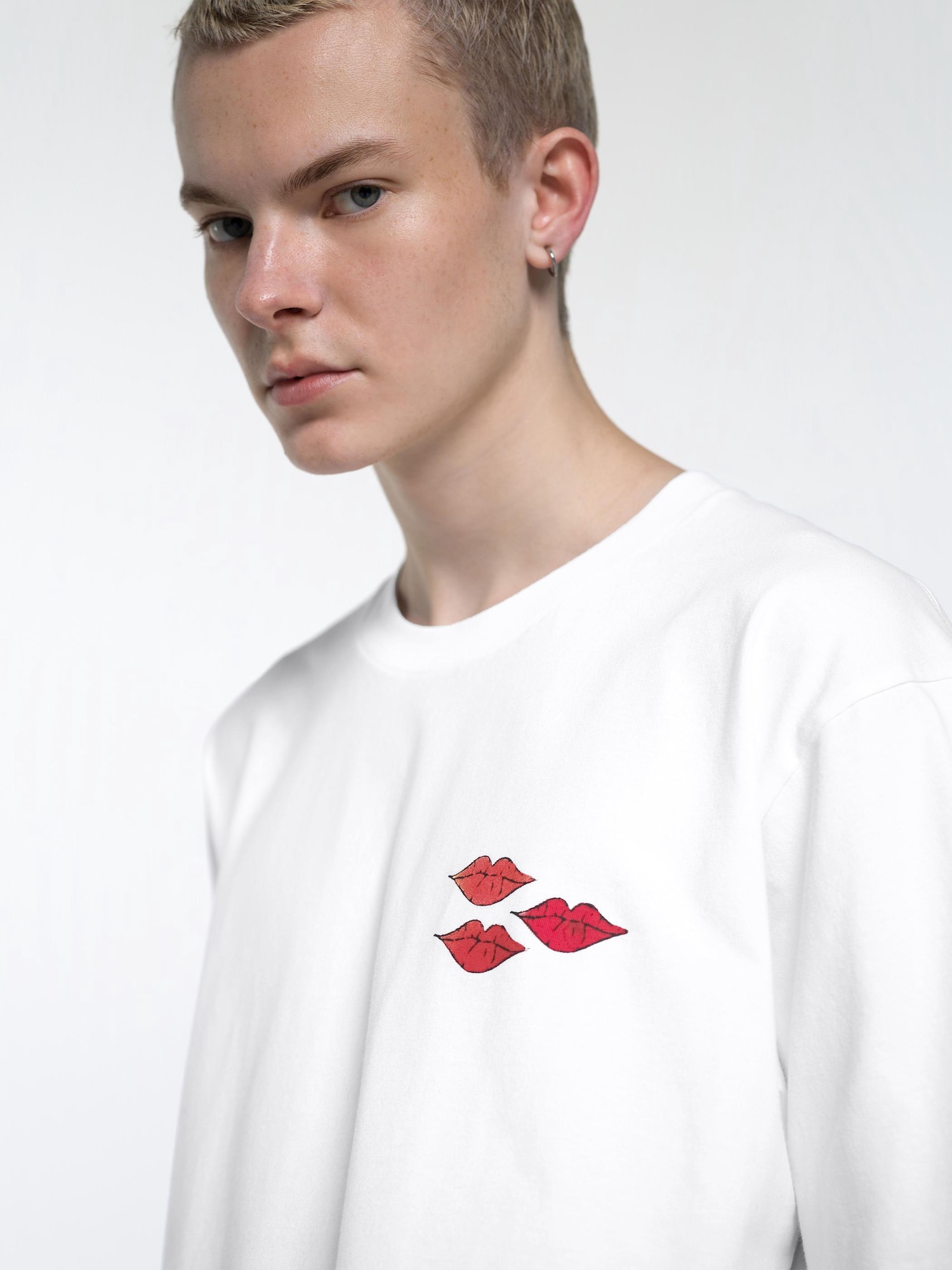 KAWS + WARHOL UT GRAPHIC T-SHIRT | UNIQLO AU