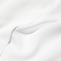 https://image.uniqlo.com/UQ/ST3/au/imagesgoods/489227/feature/augoods_489227_feature1.jpg
