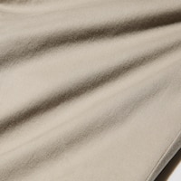 https://image.uniqlo.com/UQ/ST3/ca/imagesgoods/450251/feature/cagoods_450251_feature1.jpg