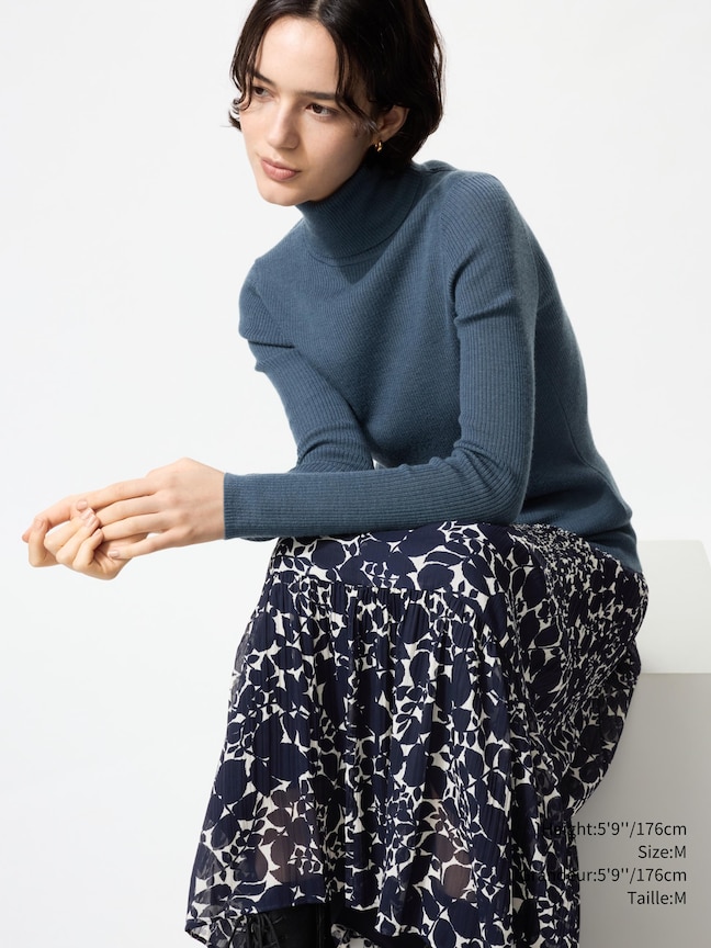 MERINO RIBBED TURTLENECK SWEATER