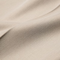 https://image.uniqlo.com/UQ/ST3/ca/imagesgoods/461136/feature/cagoods_461136_feature10.jpg