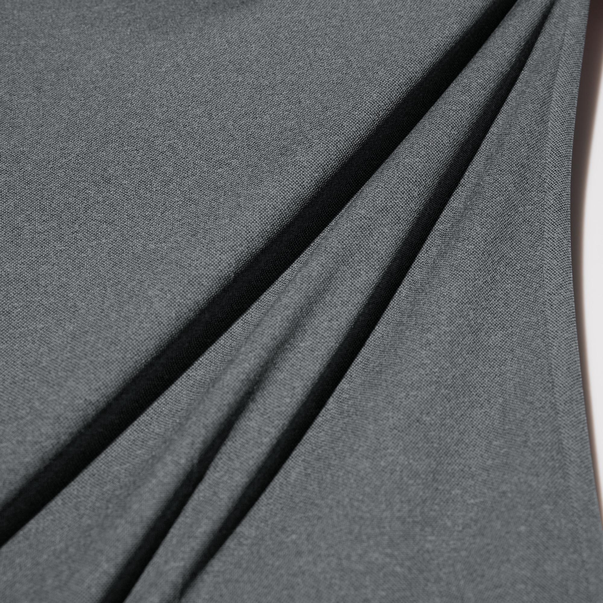 High-performance fabric with Ultra Stretch and quick-drying 'DRY-EX' technology.
