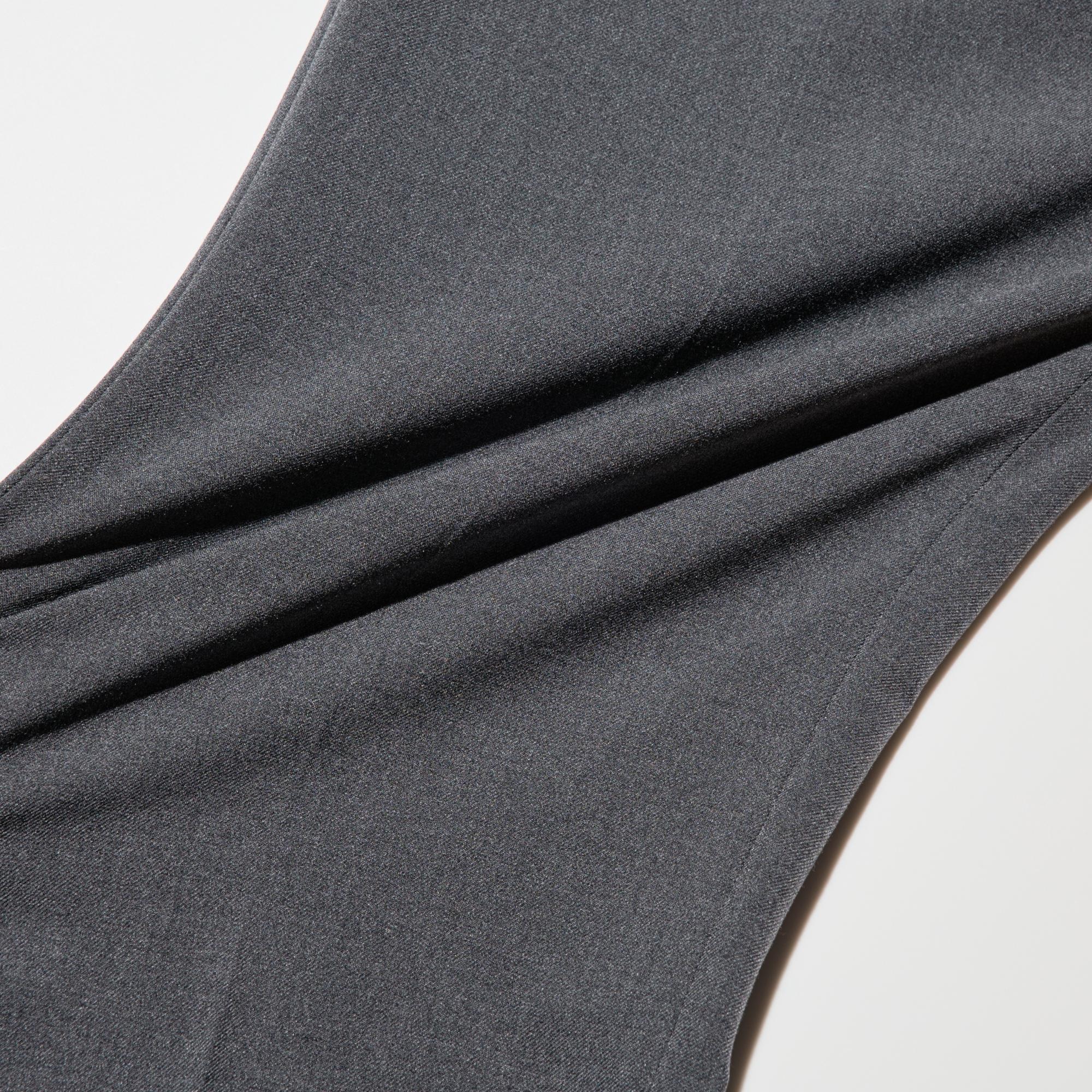 Comfortable two-way stretch fabric. Wrinkle-resistant for easy care. *Shape to dry after washing.