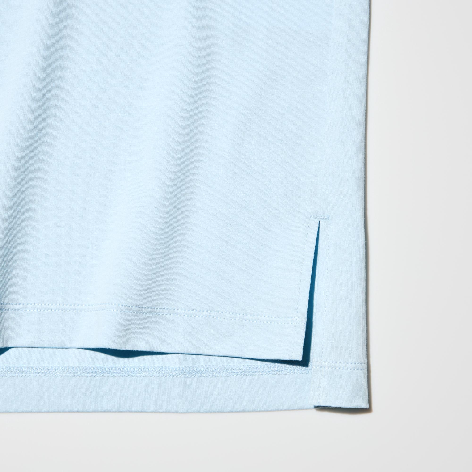 Classic relaxed silhouette and basic length. Side slits and asymmetric hem add a style accent.