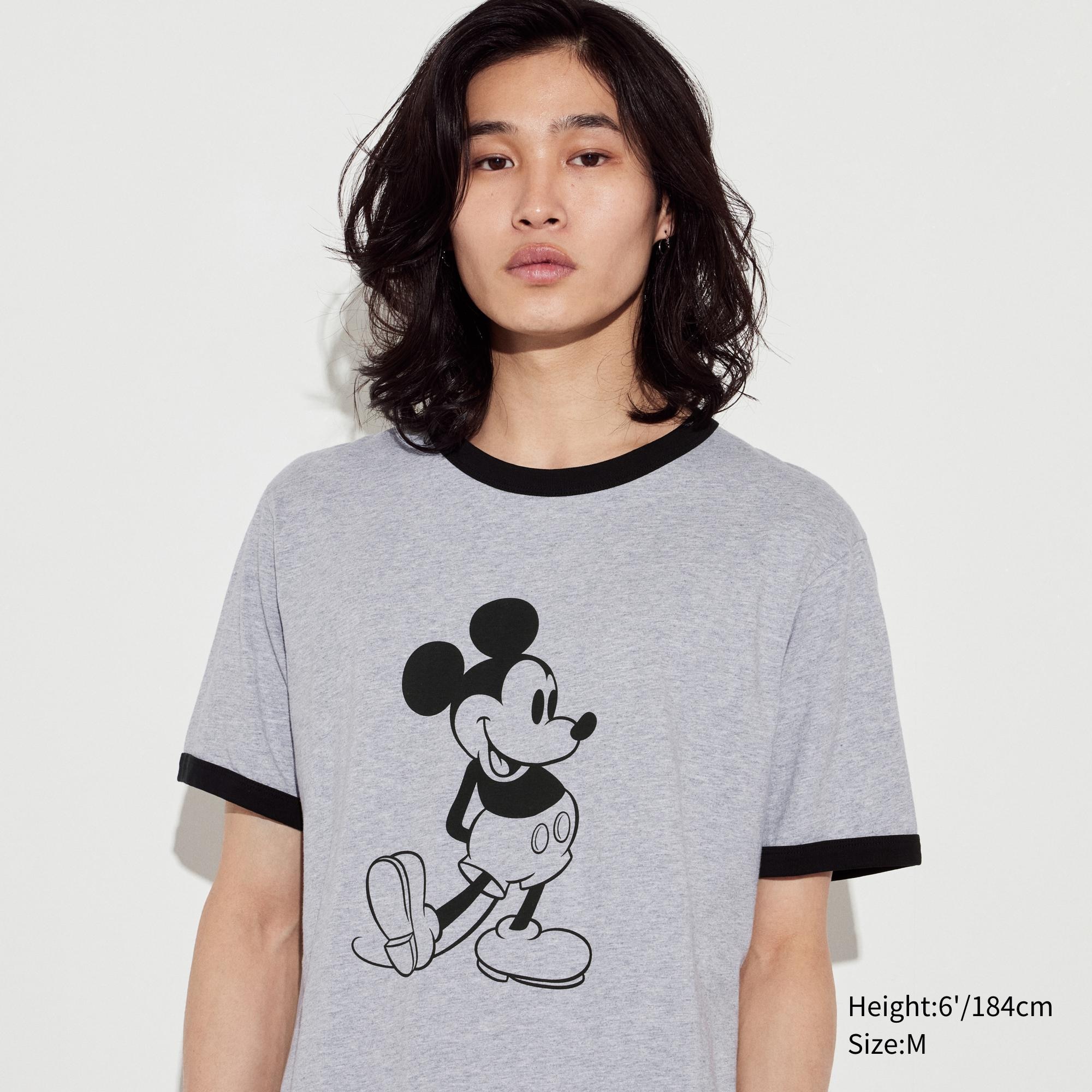 MICKEY STANDS UT (SHORT SLEEVE GRAPHIC T-SHIRT)