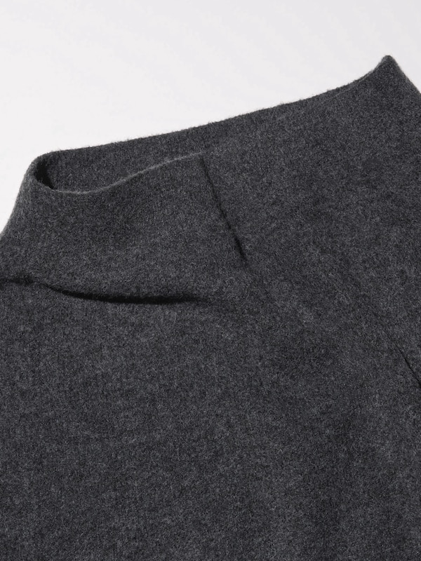 3D KNIT SOUFFLÉ YARN SKIRT