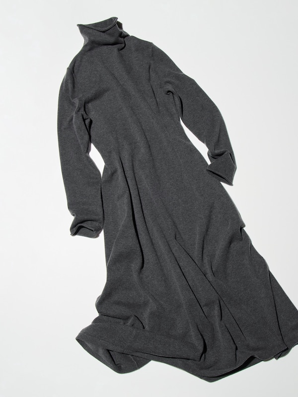 SMOOTH SOUFFLÉ FLARE DRESS