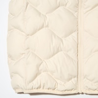 https://image.uniqlo.com/UQ/ST3/ca/imagesgoods/471375/feature/cagoods_471375_feature3.jpg