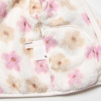 https://image.uniqlo.com/UQ/ST3/ca/imagesgoods/472807/feature/cagoods_472807_feature5.jpg