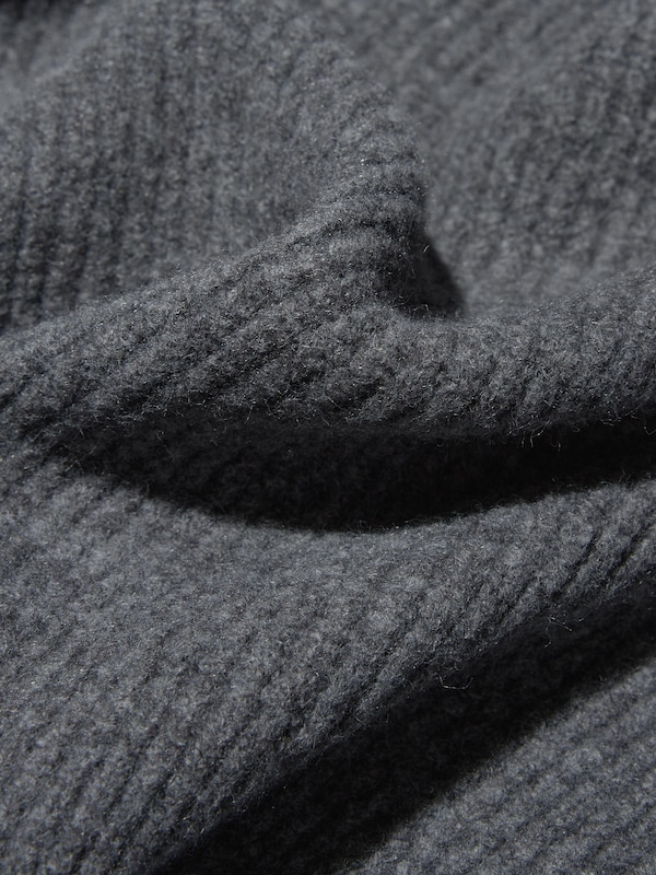 SOUFFLE YARN SWEATER