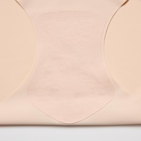 https://image.uniqlo.com/UQ/ST3/ca/imagesgoods/473944/feature/cagoods_473944_feature7.jpg