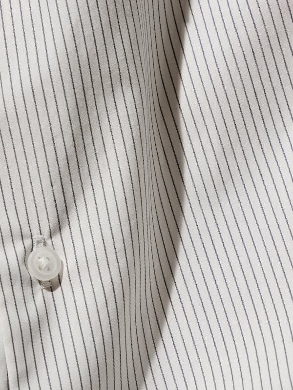 BROADCLOTH OVERSIZED SHIRT | REGULAR COLLAR