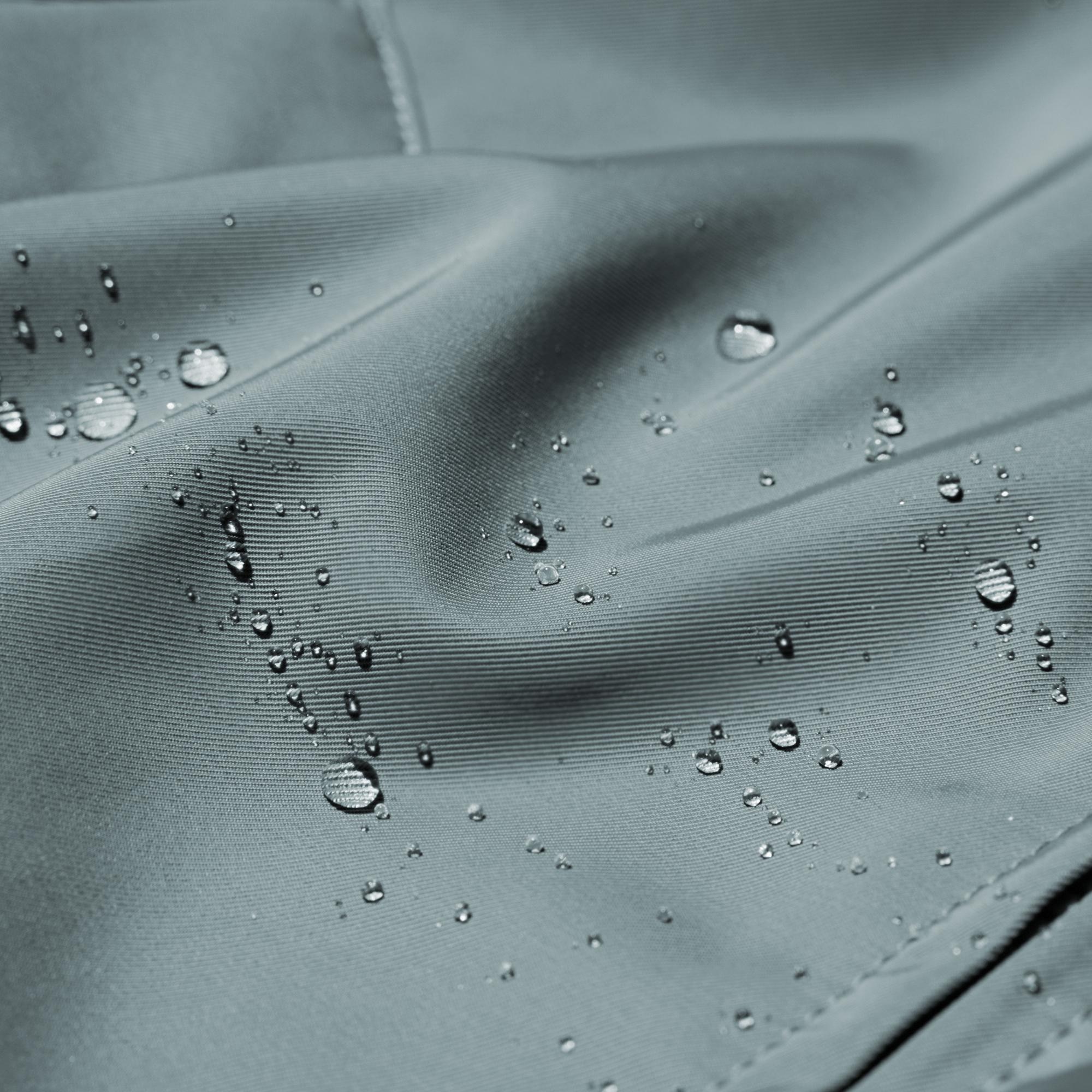 Glossy fabric with an elegant look. Water-repellent finish protects against light rain. *The fabric is coated with a water-repellent agent so the effect lasts. The finish is not permanent.