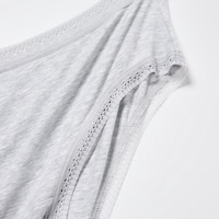 https://image.uniqlo.com/UQ/ST3/ca/imagesgoods/475506/feature/cagoods_475506_feature1.jpg