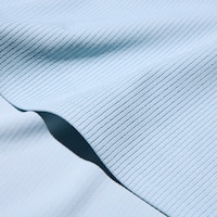 https://image.uniqlo.com/UQ/ST3/ca/imagesgoods/476169/feature/cagoods_476169_feature2.jpg