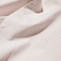 https://image.uniqlo.com/UQ/ST3/ca/imagesgoods/477642/feature/cagoods_477642_feature1.jpg