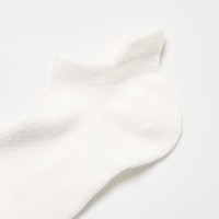 https://image.uniqlo.com/UQ/ST3/ca/imagesgoods/480728/feature/cagoods_480728_feature2.jpg