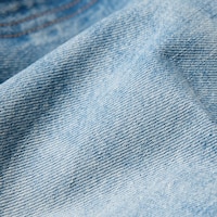 https://image.uniqlo.com/UQ/ST3/ca/imagesgoods/482861/feature/cagoods_482861_feature1.jpg