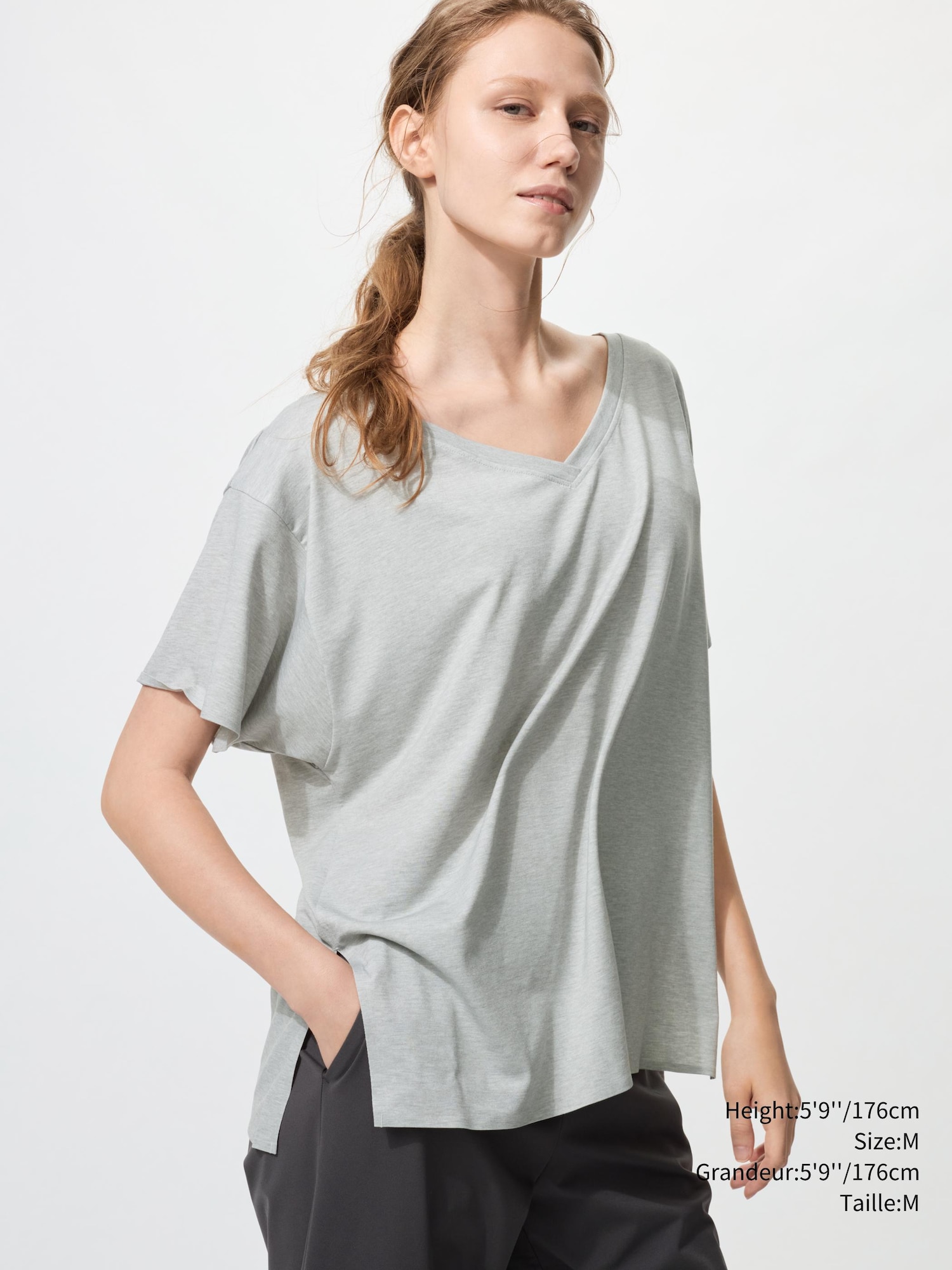 Women's AIRism Relaxed V-Neck T-Shirt | 2 Way | UNIQLO CA