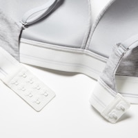 https://image.uniqlo.com/UQ/ST3/ca/imagesgoods/488845/feature/cagoods_488845_feature3.jpg