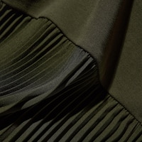 https://image.uniqlo.com/UQ/ST3/eu/imagesgoods/469341/feature/eugoods_469341_feature2.jpg