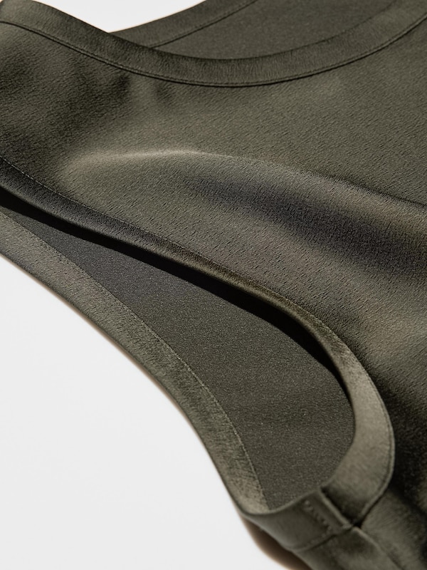 Satin Kleid (ärmellos)