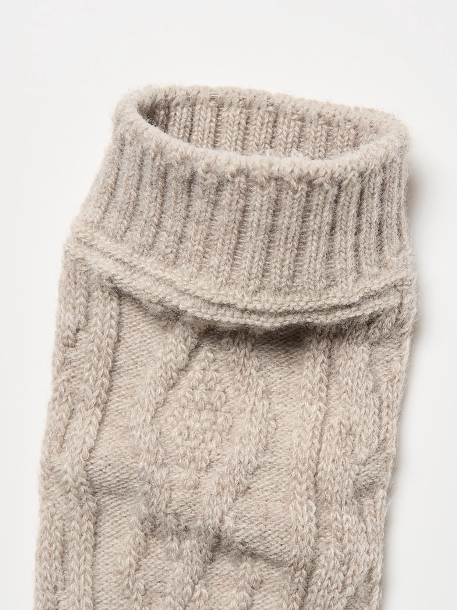 Women's HEATTECH Socks (Cable) | UNIQLO SK