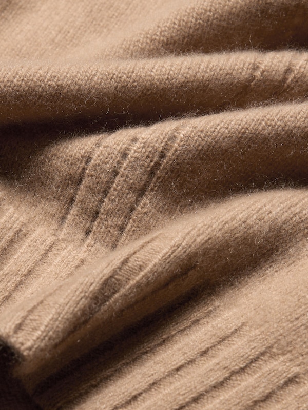 100% Cashmere Mock Neck Jumper