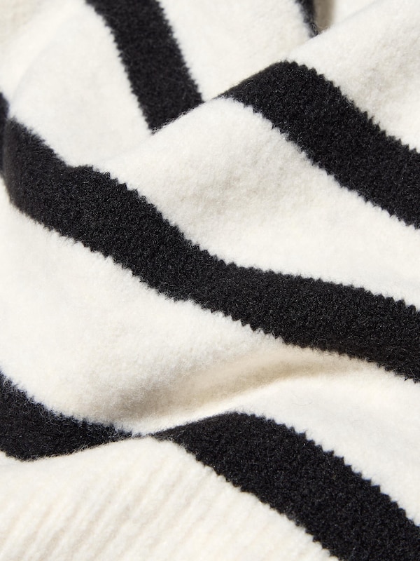 Soufflé Yarn Jumper (Stripe)