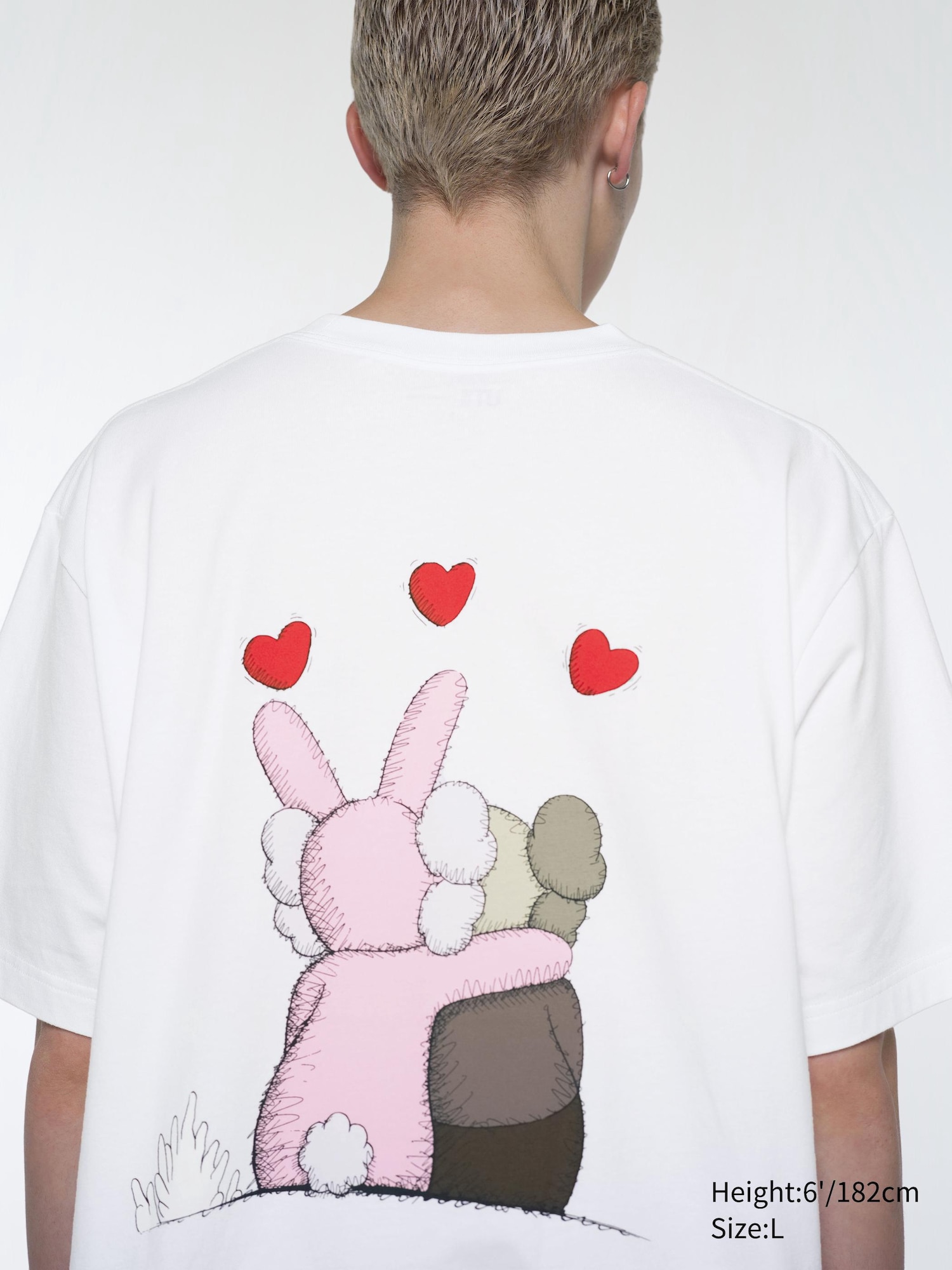 Kaws 2024 x Uniqlo All Over Holiday Print Tee. (3xl)