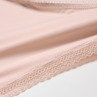 https://image.uniqlo.com/UQ/ST3/eu/imagesgoods/476782/feature/eugoods_476782_feature1.jpg