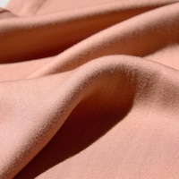 https://image.uniqlo.com/UQ/ST3/eu/imagesgoods/476894/feature/eugoods_476894_feature2.jpg