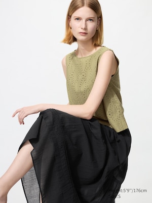 Embroidered Blouse (Sleeveless)