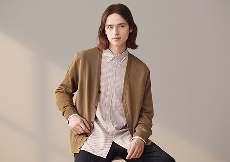 100% EXTRA FINE MERINO WOOL V NECK CARDIGAN