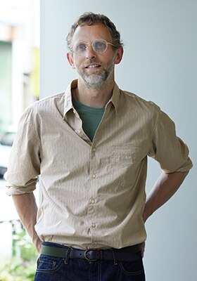 uniqlo men denim shirt