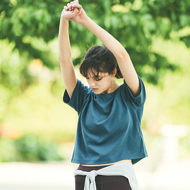 DRY-EX CROPPED CREW NECK SHORT SLEEVED T-SHIRT