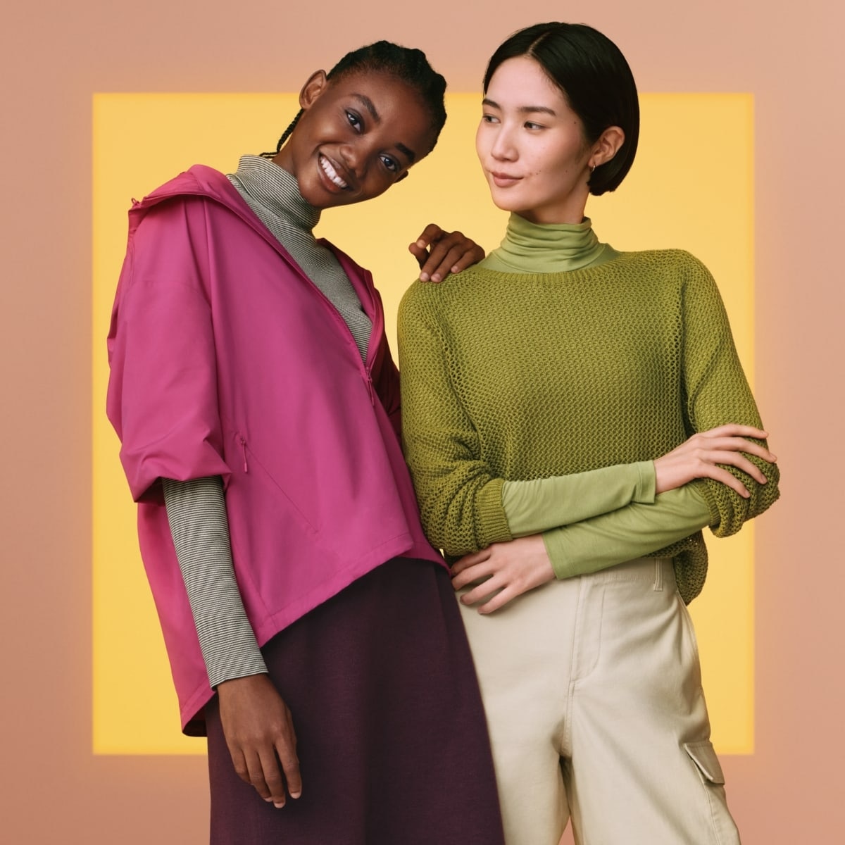 AEON MALL Japan - UNIQLO's HEATTECH is a must-have on cold and chilly days.  HEATTECH, made from a special fabric that absorbs moisture from the body  and converts it to heat, is