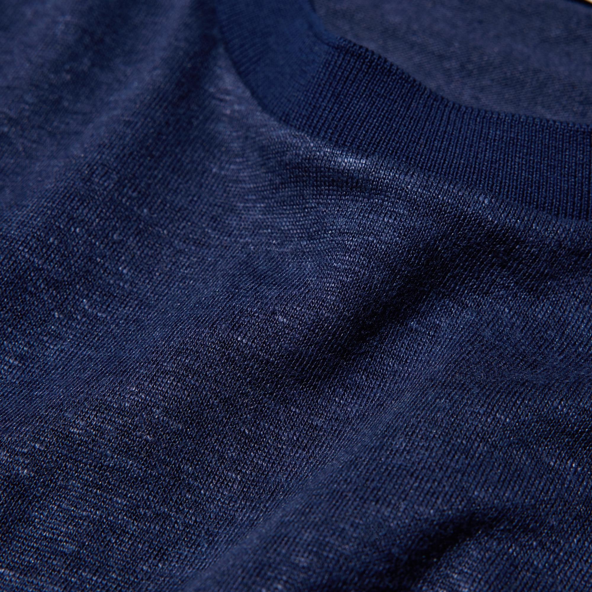 https://image.uniqlo.com/UQ/ST3/gb/imagesgoods/465761/feature/gbgoods_465761_feature1.jpg