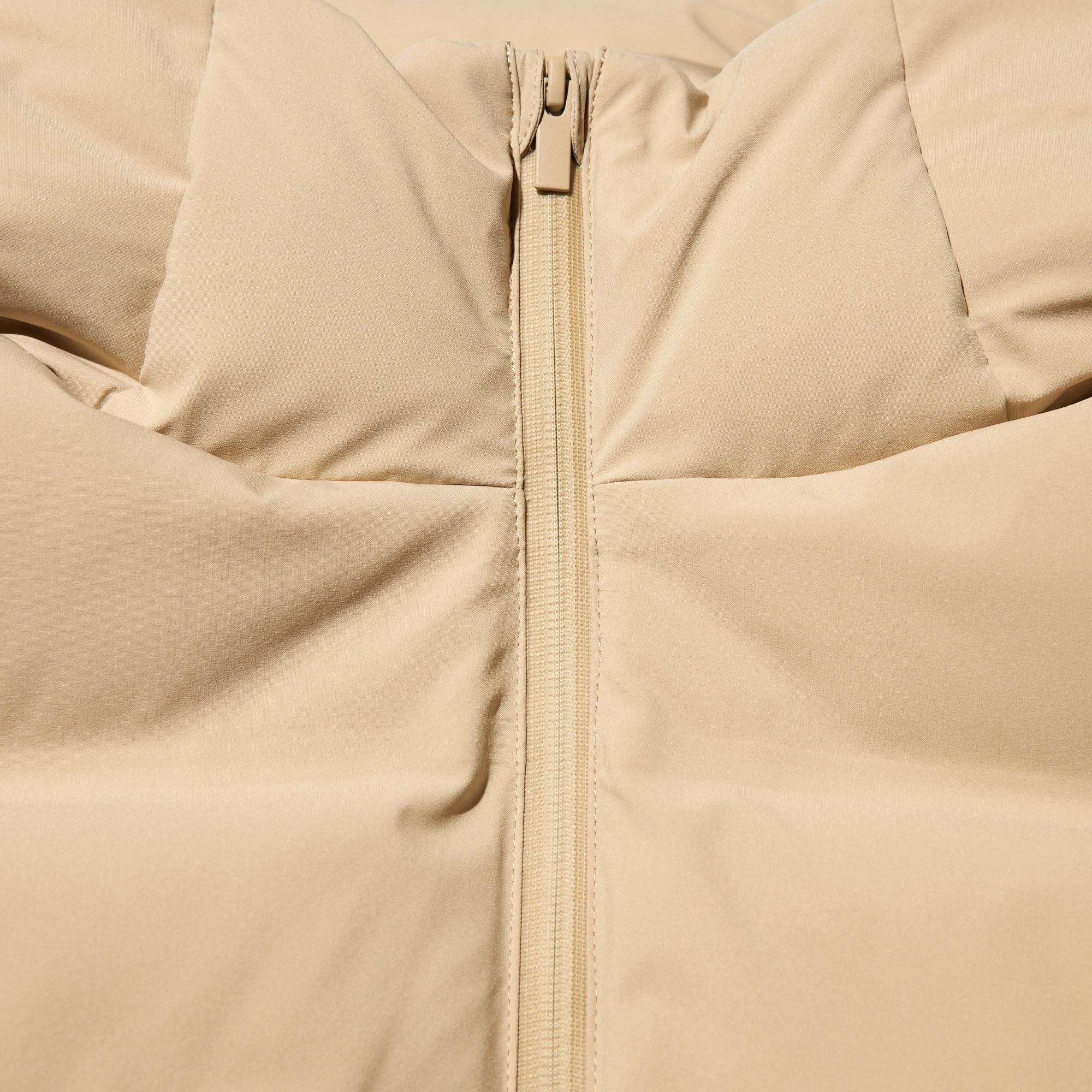 https://image.uniqlo.com/UQ/ST3/gb/imagesgoods/469896/feature/gbgoods_469896_feature4.jpg