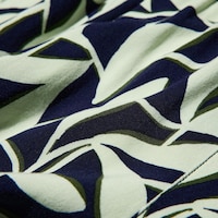 https://image.uniqlo.com/UQ/ST3/gb/imagesgoods/477108/feature/gbgoods_477108_feature1.jpg