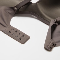 https://image.uniqlo.com/UQ/ST3/gb/imagesgoods/482661/feature/gbgoods_482661_feature10.jpg